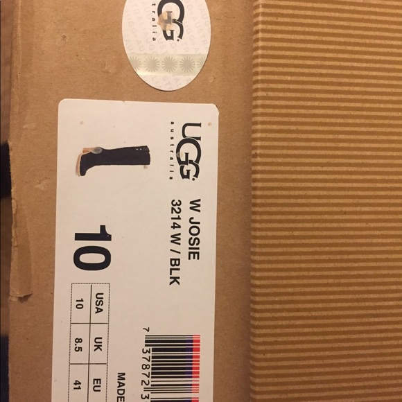 UGG boots - Picture 3 of 5